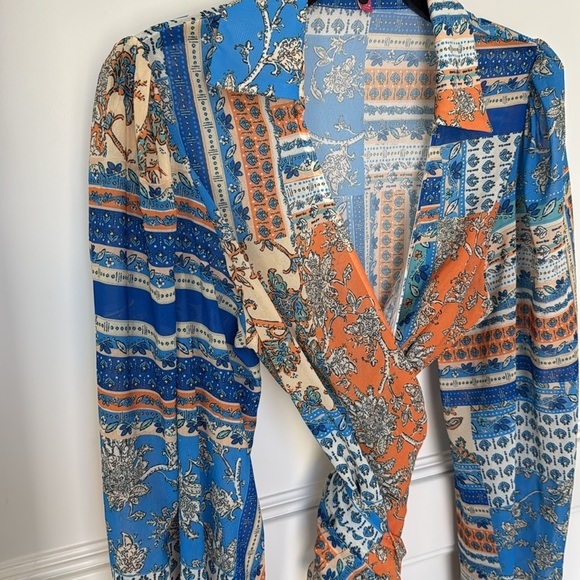 Flying Tomato Boho Wrap Long Sleeve Top Ballon Sleeves Size Medium - Picture 2 of 9